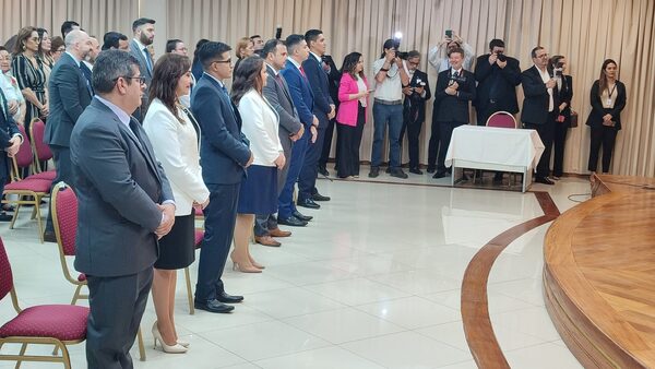Juraron siete nuevos defensores públicos de distintos puntos del país - PDS RADIO Y TV
