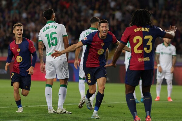 Versus / El Getafe de Omar Alderete cayó contra el imparable Barcelona