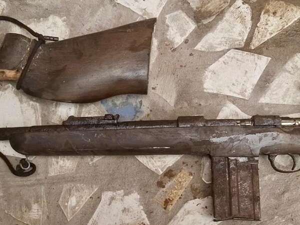 Hallan un fusil enterrado en la cárcel de Tacumbú - Nacionales - ABC Color