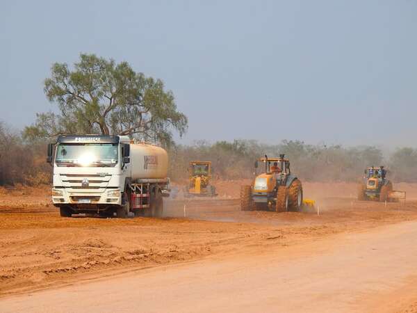Cantidad de empleos que generará la construcción de la ruta bioceánica - Economía - ABC Color