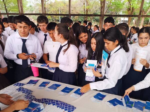 Realizan expo feria de ofertas universitarias en Nueva Italia - Nacionales - ABC Color