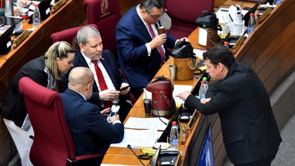 Buzarquis está en la cuerda floja ante amenaza de expulsión de HC