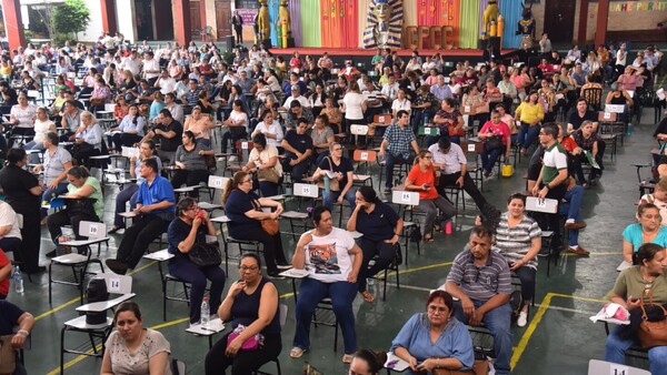 Entre reclamos, retoman el concurso docente que fue aplazado por fraude