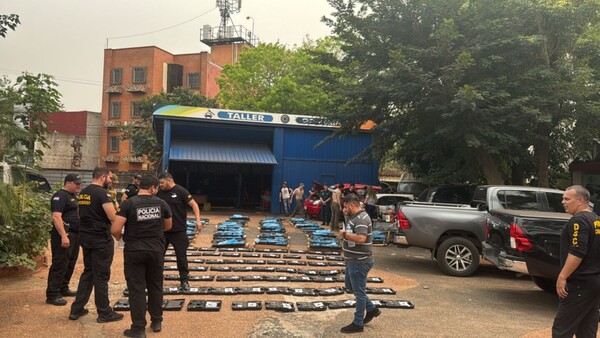 Cuidacoches puso firma a importadora de armas que movió G. 9.000 millones