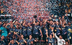 Versus / El América de Sánchez gana su primera Campeones Cup