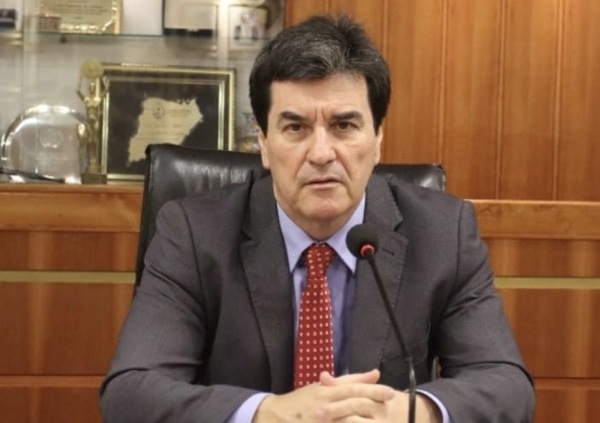 Ministro insta a jueces a rechazar “in limine” excepciones no opuestas contra normativas