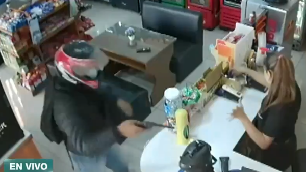 Video: A mano armada asaltan una estación de servicios en San Lorenzo