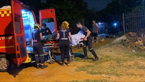 Ypané: violento asalto a dos mujeres para robarle su motocicleta - trece