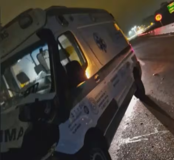 Motociclista embistió frontalmente contra una ambulancia y murió