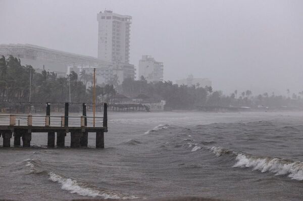 El huracán Helene se fortalece y avanza hacia Florida con lluvias y vientos de 150 kilómetros por hora - .::Agencia IP::.