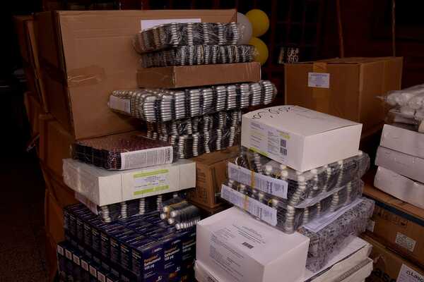 Salud entrega medicamentos por valor de 100 millones de guaraníes en el CERESO