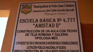 Papá golpeó a un alumno que discutió con su hijo