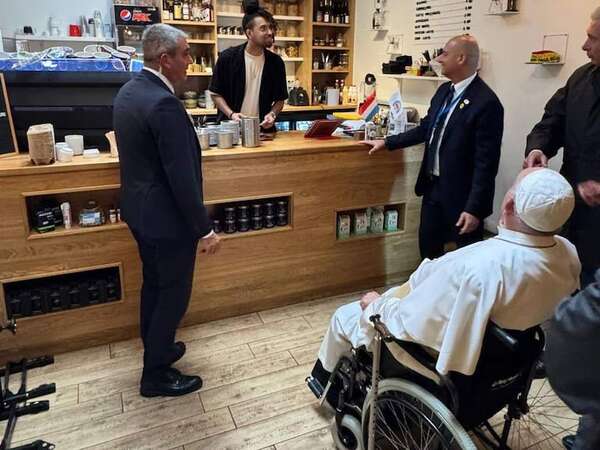 El papa sale a tomarse un café en Luxemburgo - Mundo - ABC Color