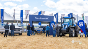 Tape Ruvicha y New Holland ofrecen servicios integrados para la campaña de siembra de soja 2024-25