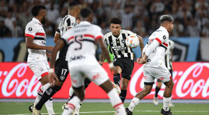 Versus / Por ahora, solo un equipo mantiene vivo el sueño mundialista de Olimpia