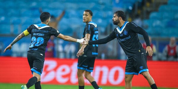 Versus / Villasanti fue capitán, hizo un golazo pero Gremio cayó como local
