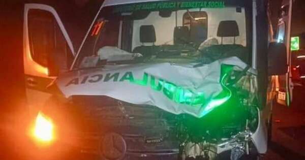 Diario HOY | Motociclista muere tras chocar contra ambulancia: iba sin luz y en contramano