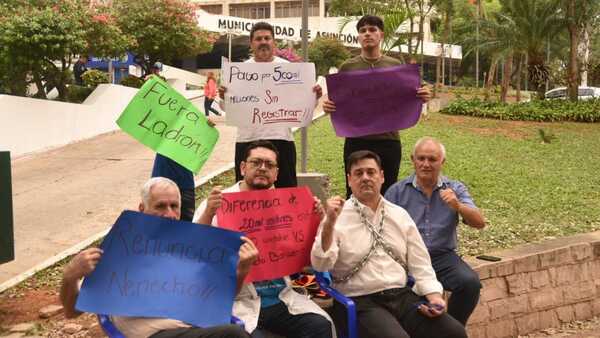 Buzarquis presenta proyecto para declarar "ciudadano ilustre corrupto" a Nenecho