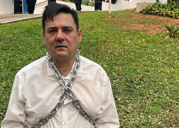 Senador presenta proyecto para declarar “ciudadano ilustre corrupto” a Nenecho - Noticiero Paraguay