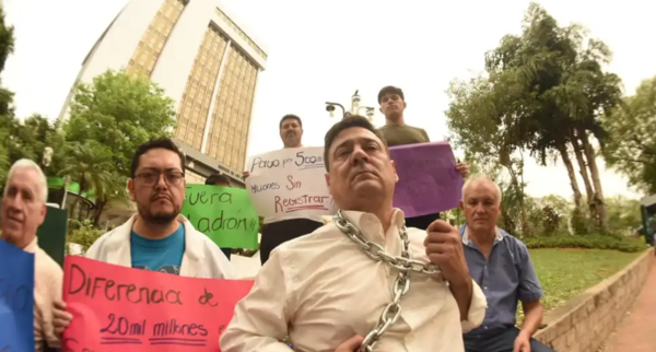 Salyn Buzarquis presenta proyecto para declarar “ciudadano ilustre corrupto” a Nenecho