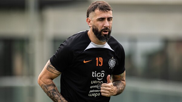 Martín Palermo busca al acompañante de Lucas Pratto