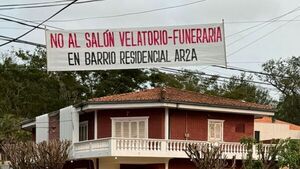 Una funeraria “clandestina” molesta a vecinos chuchis