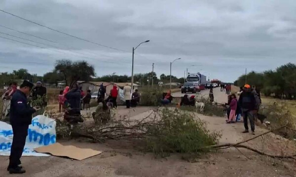 Beber agua con barro, la dura realidad de comunidades indígenas en el Chaco – Prensa 5