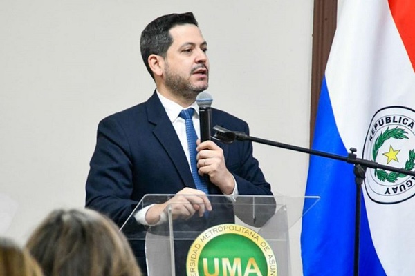 Latorre aboga por fortalecer la ciberseguridad en el Paraguay
