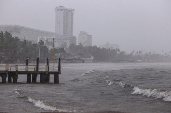 El huracán Helene se fortalece y avanza hacia Florida con lluvias y vientos de 150 kilómetros por hora - ADN Digital