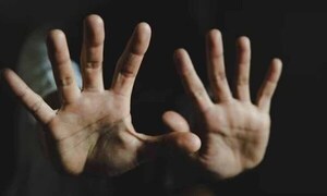 Madre obligaba a su hija adolescente a tener sexo con el padrastro – Prensa 5