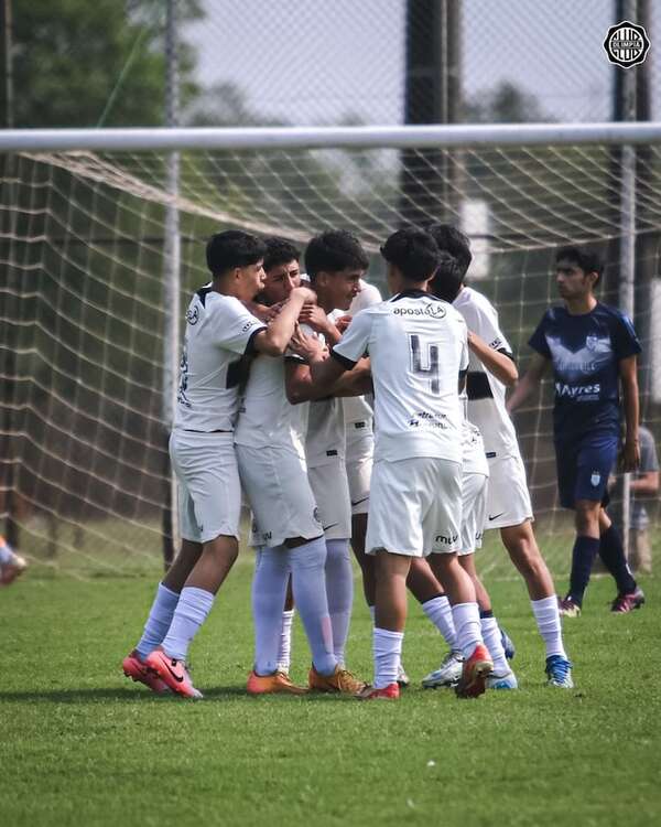 Olimpia, Libertad y Cerro, pelearán por el título en la Sub 14 - Fútbol - ABC Color