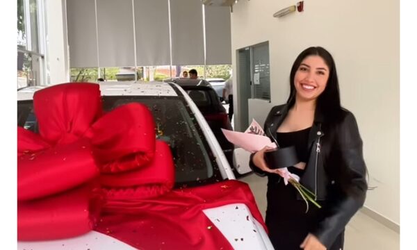 Influencer que demandó a la “Comadre” presumió su 0KM