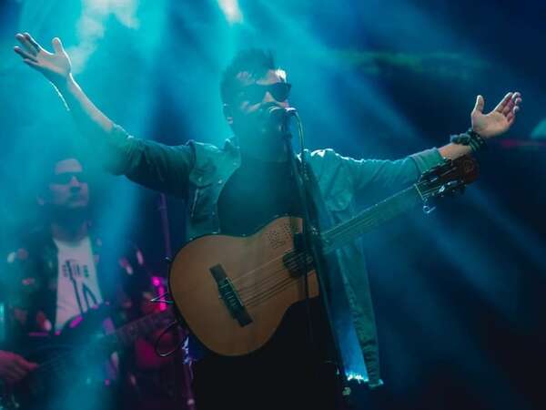 Roscer Díaz celebrará sus 20 años de carrera con un show en clave sinfónica - Música - ABC Color