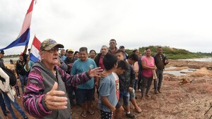 Pescadores desesperados por bajante del río Paraguay esperan respuesta del Gobierno