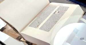 La Nación / Biblia de Gutenberg solo está en Biblioteca Nacional