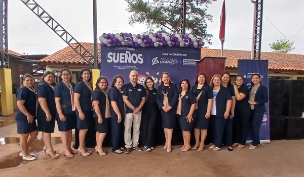 Empresarios entregaron otra sala de informática a la 5ª escuela beneficiada - La Clave