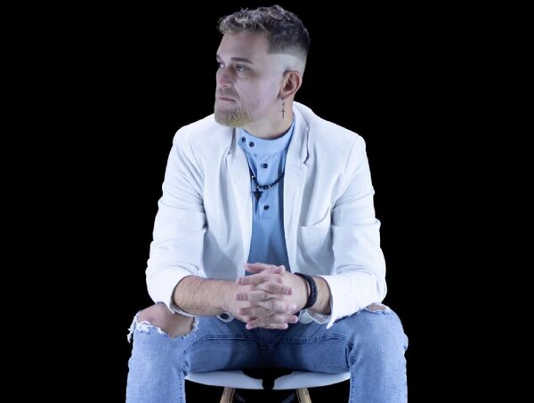 Vacían la cuenta bancaria de un músico · Radio Monumental 1080 AM