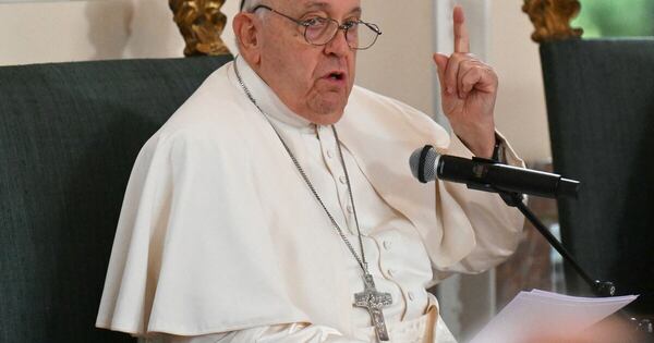 La Nación / Papa Francisco afirma que la Iglesia debe “pedir perdón” por los casos de abuso sexual