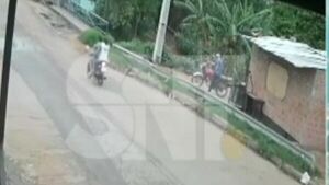 Policía recupera motocicleta robada tras enfrentamiento con delincuente - SNT