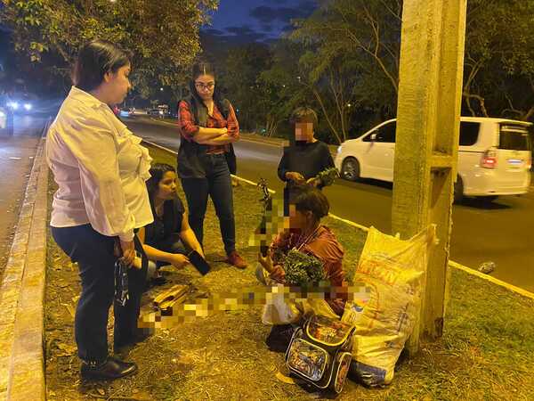 Buscan identificar origen de nativos que mendigan en Presidente Franco - La Clave