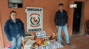 Graban a directora que robaba almuerzo escolar - SNT