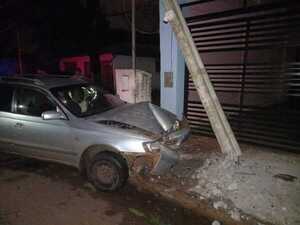 Automovilista ebrio se estrelló contra una columna en el barrio San Isidro