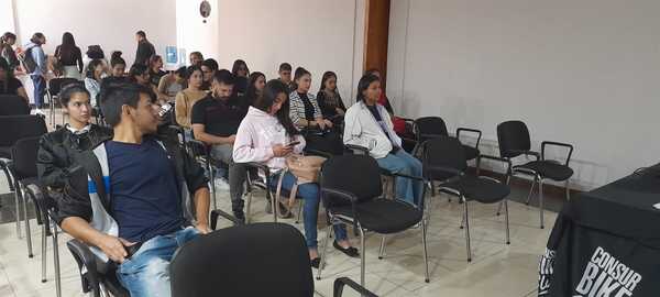 Jornada de Charlas por el Día Mundial del Turismo en Encarnación