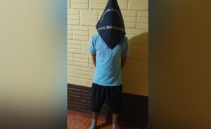 Imputan a motochorro que asaltó a dos adolescentes frente a un colegio