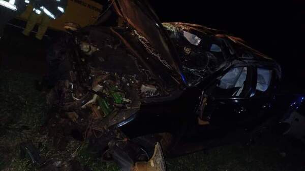 Canindeyú: Grave accidente deja dos heridos, uno de ellos el intendente de Ybyrarobaná