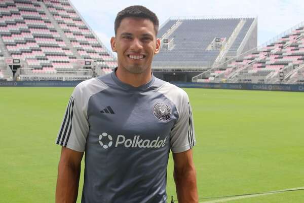 Gómez: " A Messi no se le quitan las faltas, ni se me ocurre competir contra él” - Fútbol Internacional - ABC Color