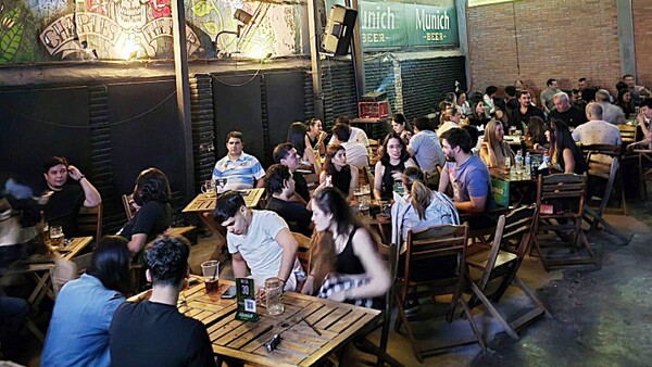 Sector gastronómico aprueba ampliar el horario de verano