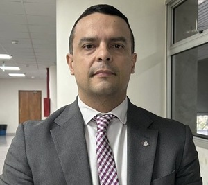 Fiscal acusa a un comerciante por el tráfico de 4.000 armas, varias de ellas halladas en Brasil