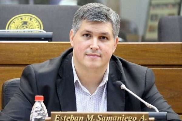 Diputados cajonea pedido de desafuero de Esteban Samaniego y traba proceso