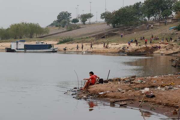 El río Paraguay cumple tres días de crítico descenso, tras el leve repunte - Nacionales - ABC Color
